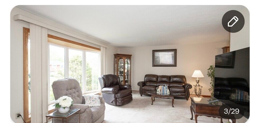Building Photo - 2324 Coventry Dr