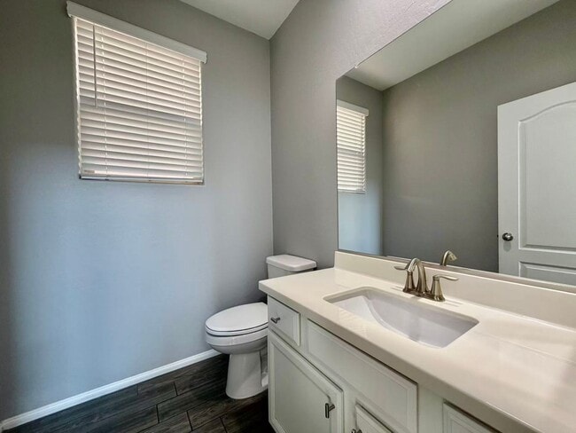 Building Photo - Fantastic two story single family house