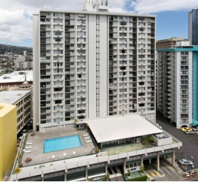 Building Photo - Renovated studio @ Pacific Grand $1400.00