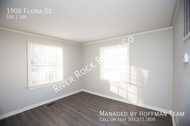 Building Photo - 1906 Flora St