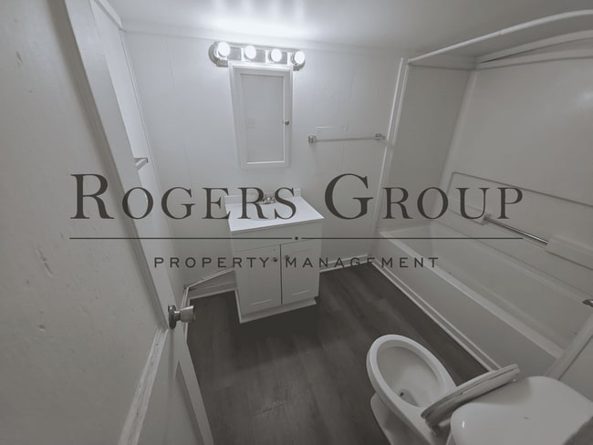 Building Photo - 311 Mulberry St