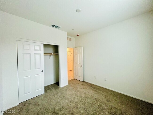 Building Photo - 1163 Heliodor Ave