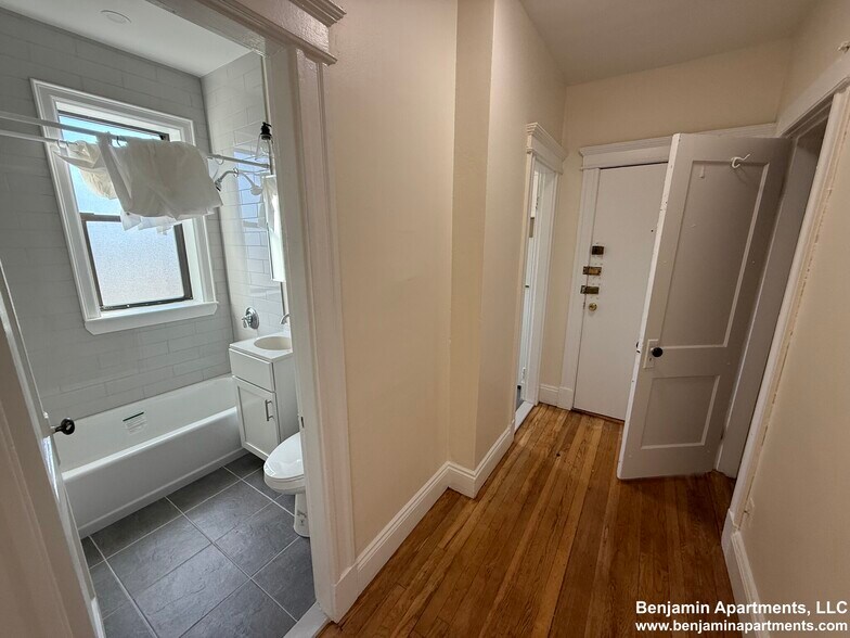 Building Photo - 1161 Commonwealth Ave