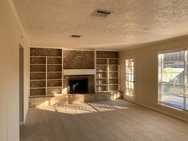 Building Photo - 13819 Piping Rock Ln