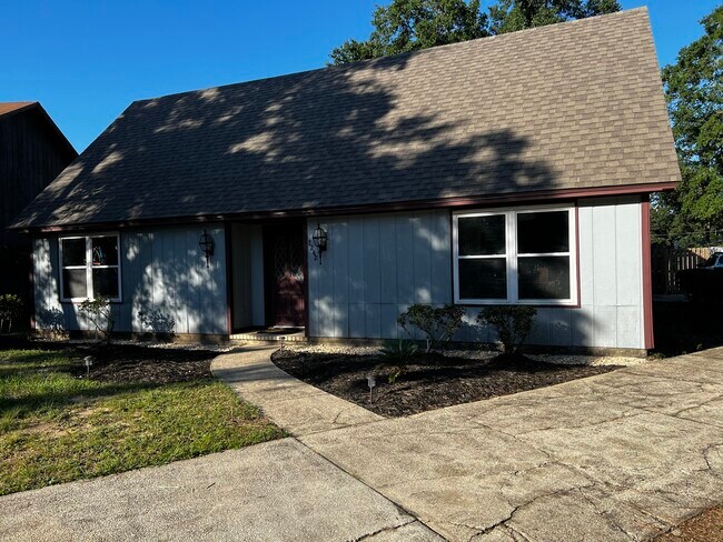 Building Photo - 7242 Dogwood Terrace Dr