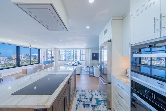 Building Photo - 770 S Palm Ave