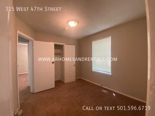 Building Photo - 315 W 47th St