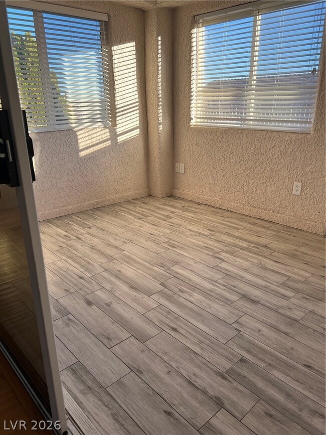 Building Photo - 10729 Clear Meadows Dr