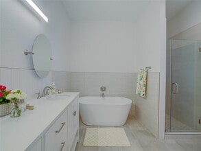 Building Photo - 1016 Zeus Cir