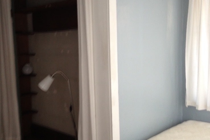 Sunroom bedroom + one of the closets - 2615 Parker St