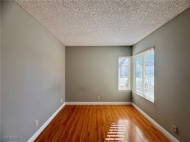 Building Photo - 7018 Montcliff Ave