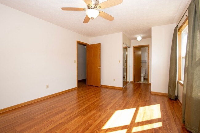 Building Photo - Two Bedroom Apartment