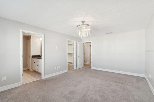 Building Photo - 4921 W Paul Ave