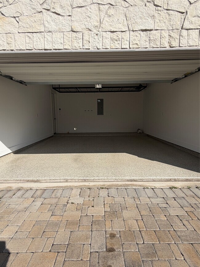 Building Photo - 6606 Capstone Oak Ave