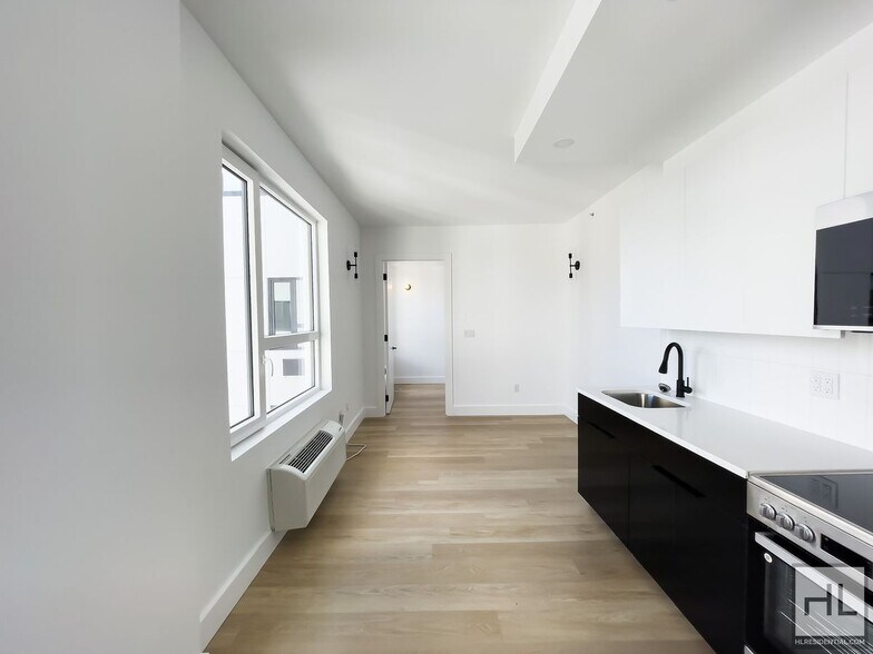Building Photo - Crown Heights / Brooklyn / Sunlit 1-Bed 1-...
