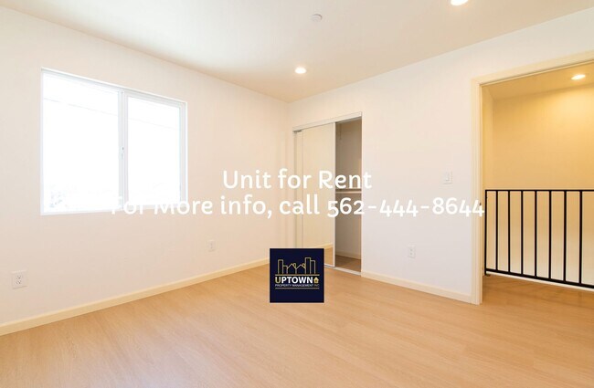 Building Photo - Townhome - 3 Bedrooms-2.5 Baths - Los Ange...