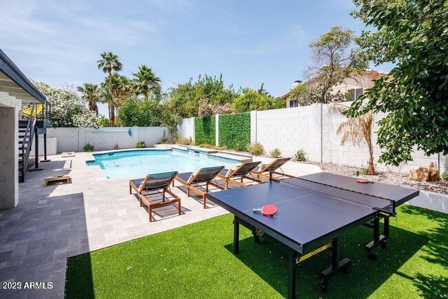 Building Photo - 6174 E Janice Wy