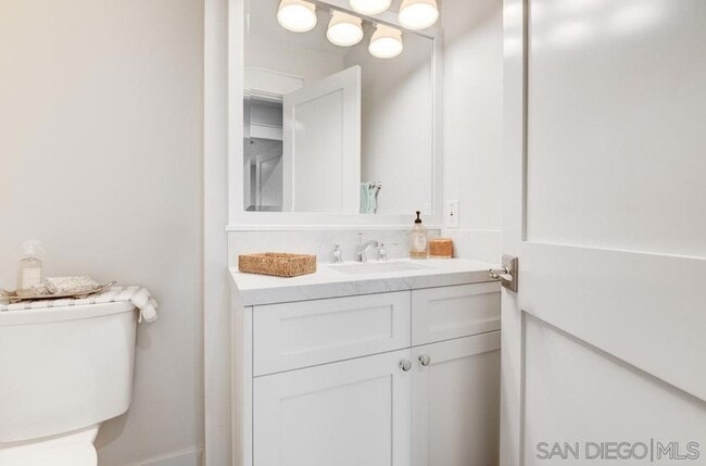 Building Photo - 455 J Ave