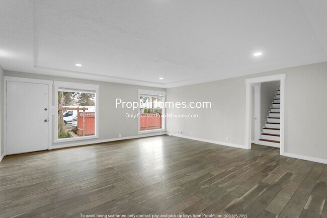 Building Photo - Updated Three Bedrom Home in Brentwood-Darlington!