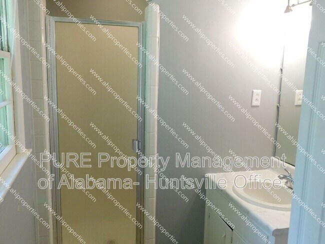 Building Photo - 11313 Mountain Crest Dr SE