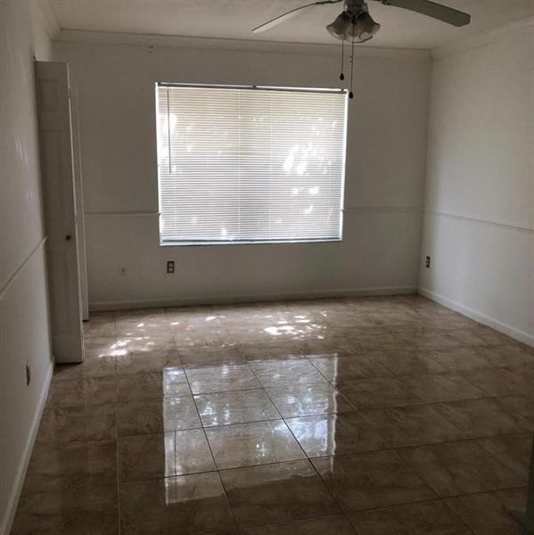 Building Photo - 5560 NW 61st St