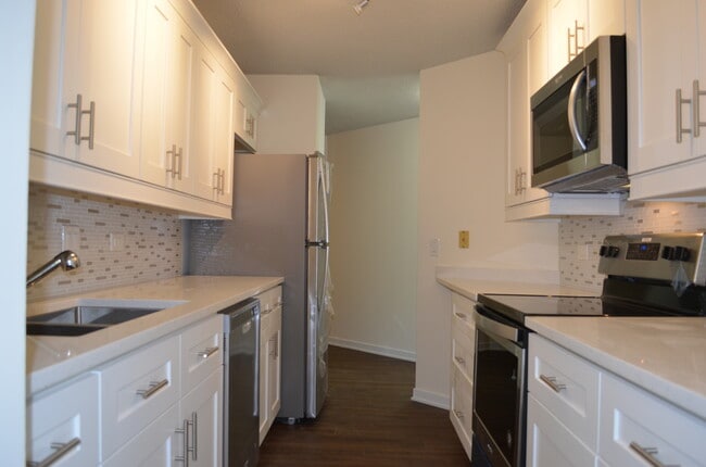 Building Photo - 480 N McClurg Ct