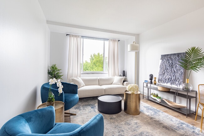 Interior Photo - Imperial Living Propco LLC