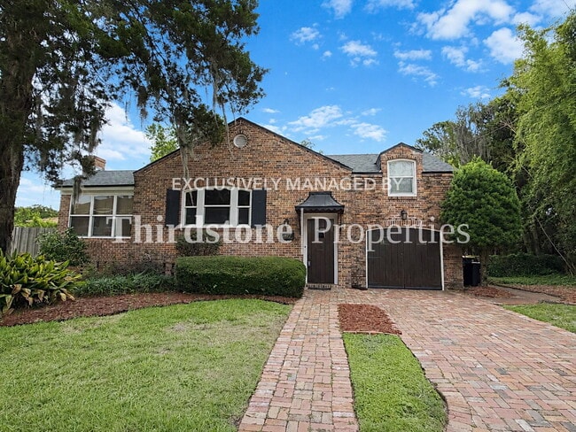 Building Photo - 1847 Naldo Ave