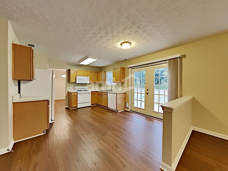 Building Photo - 6252 Whitetail Ct NW