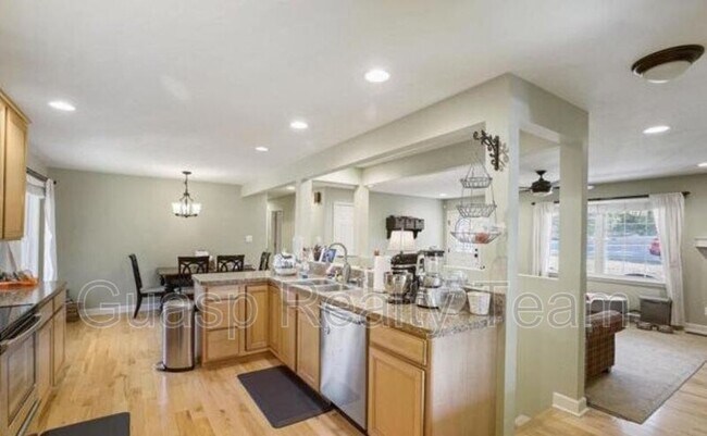 Building Photo - 12326 Willow Woods Dr