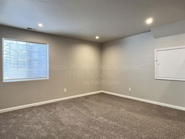 Building Photo - 5851 Granby Hill Dr