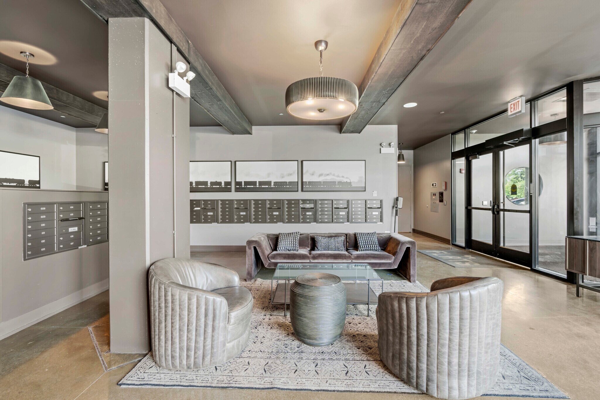 Building Photo - 1450 S Blue Island Ave