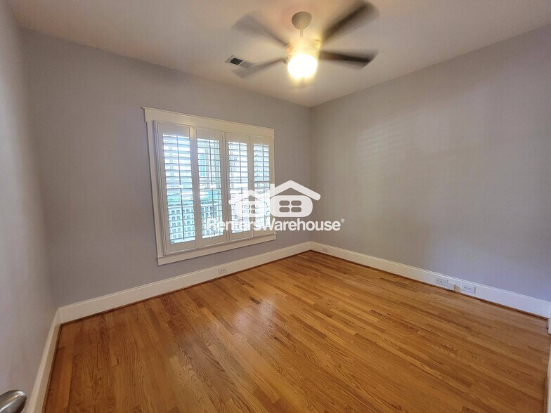 Building Photo - 1357 Benteen Park Dr SE