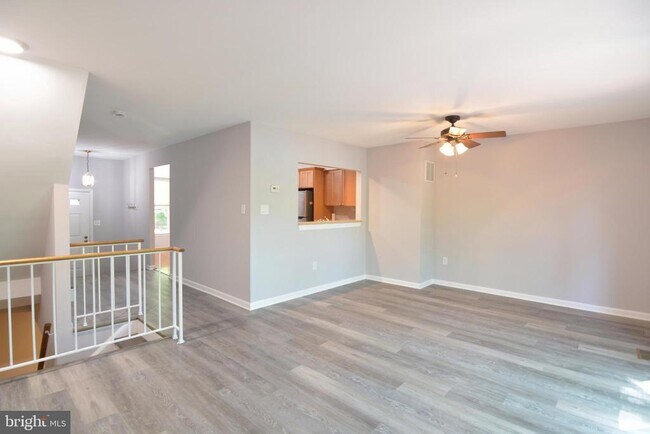 Building Photo - 13326 Waterside Cir