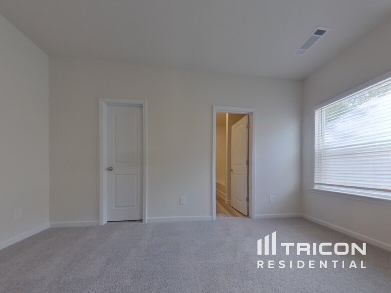 Building Photo - 447 Prescott Wy