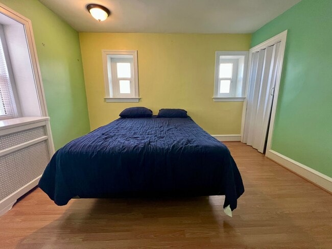 Building Photo - Gorgeous 5-Bedroom Single Family Home in Upper Darby! Available NOW!