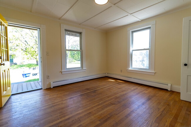 Building Photo - 62 Lincoln Ave