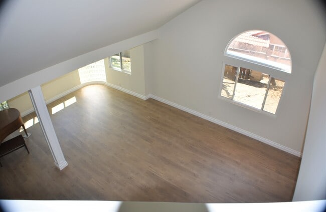 Building Photo - Resort Living in Mission Viejo! Beautiful,...