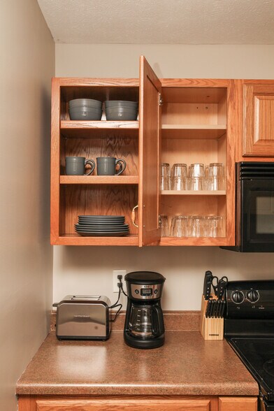 Building Photo - 809 N. SHERMAN