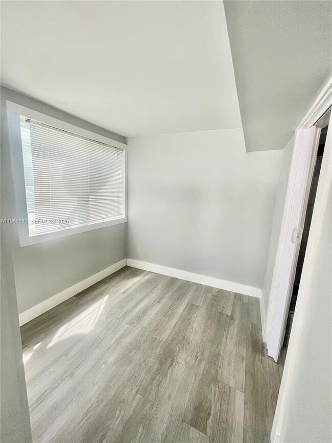 Building Photo - 134 Burgundy Dr