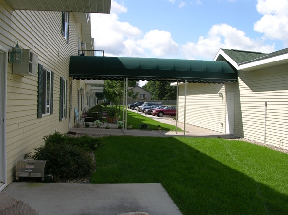 Building Photo - Meadowlark Apartments