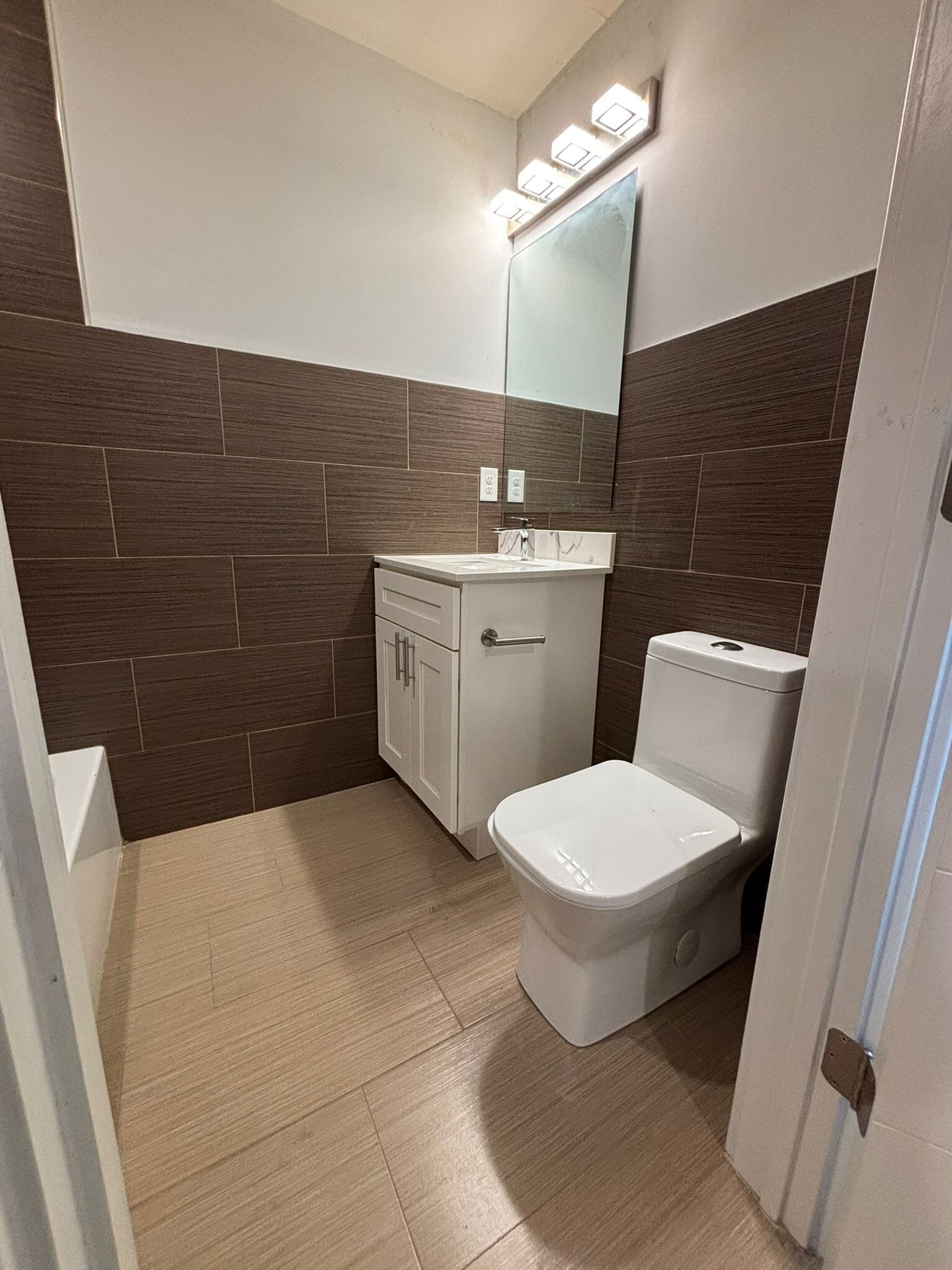 Building Photo - 2431 N Hancock St