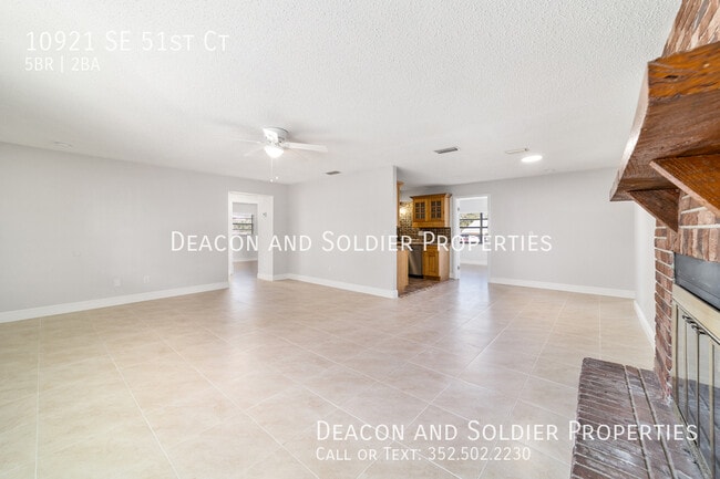 Building Photo - 10921 SE 51st Ct