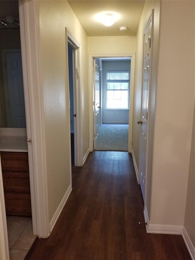 Building Photo - 2928 Thrushwood Dr