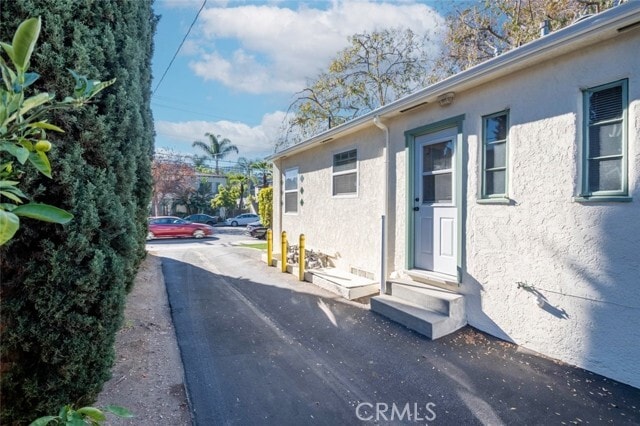 Building Photo - 807 E Chevy Chase Dr