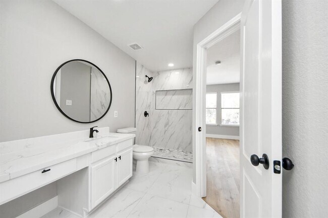 Building Photo - 354 Remington Harbor Ct