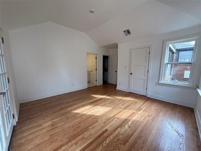 Building Photo - 415 NW 33rd St