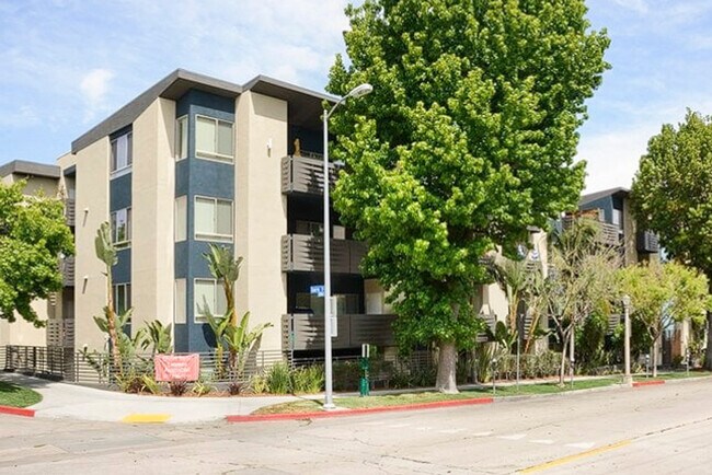 Building Photo - 4041 Radford Ave