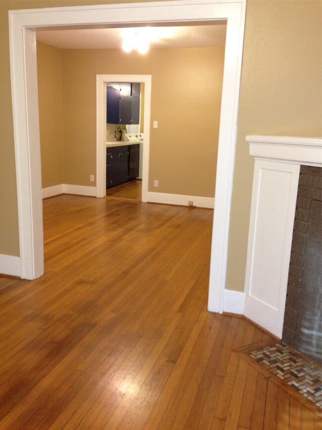 Building Photo - 1719 Dunlavy St