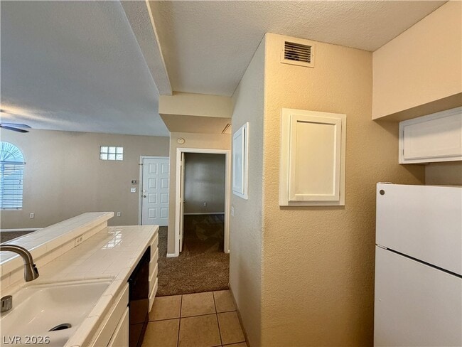 Building Photo - 2251 Wigwam Pkwy